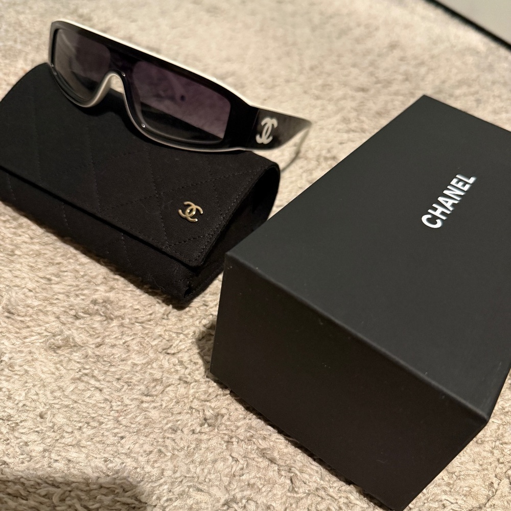 Chanel Lake new